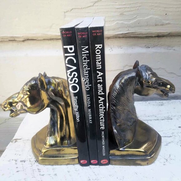 Exquisite Vintage Pair of Cast Solid Brass Horse Head bookends - Picture 4 of 9